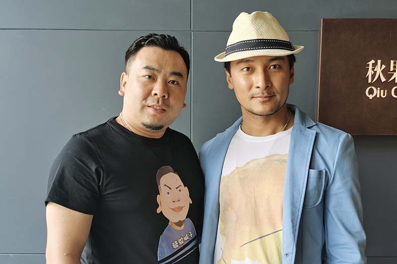 李佳城与演员贺刚合作合影