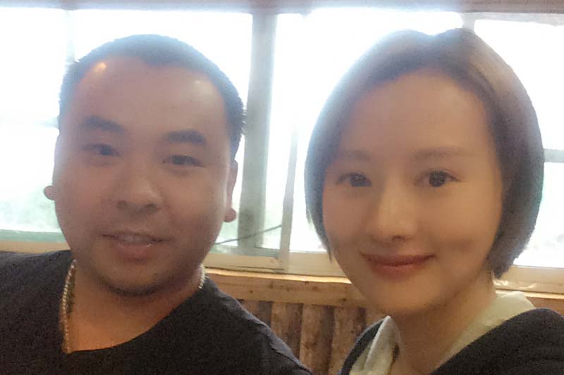 李佳城与演员王靖云合作合影